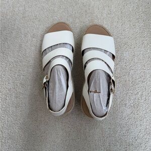 Dr. Scholl’s White Platform Sandal